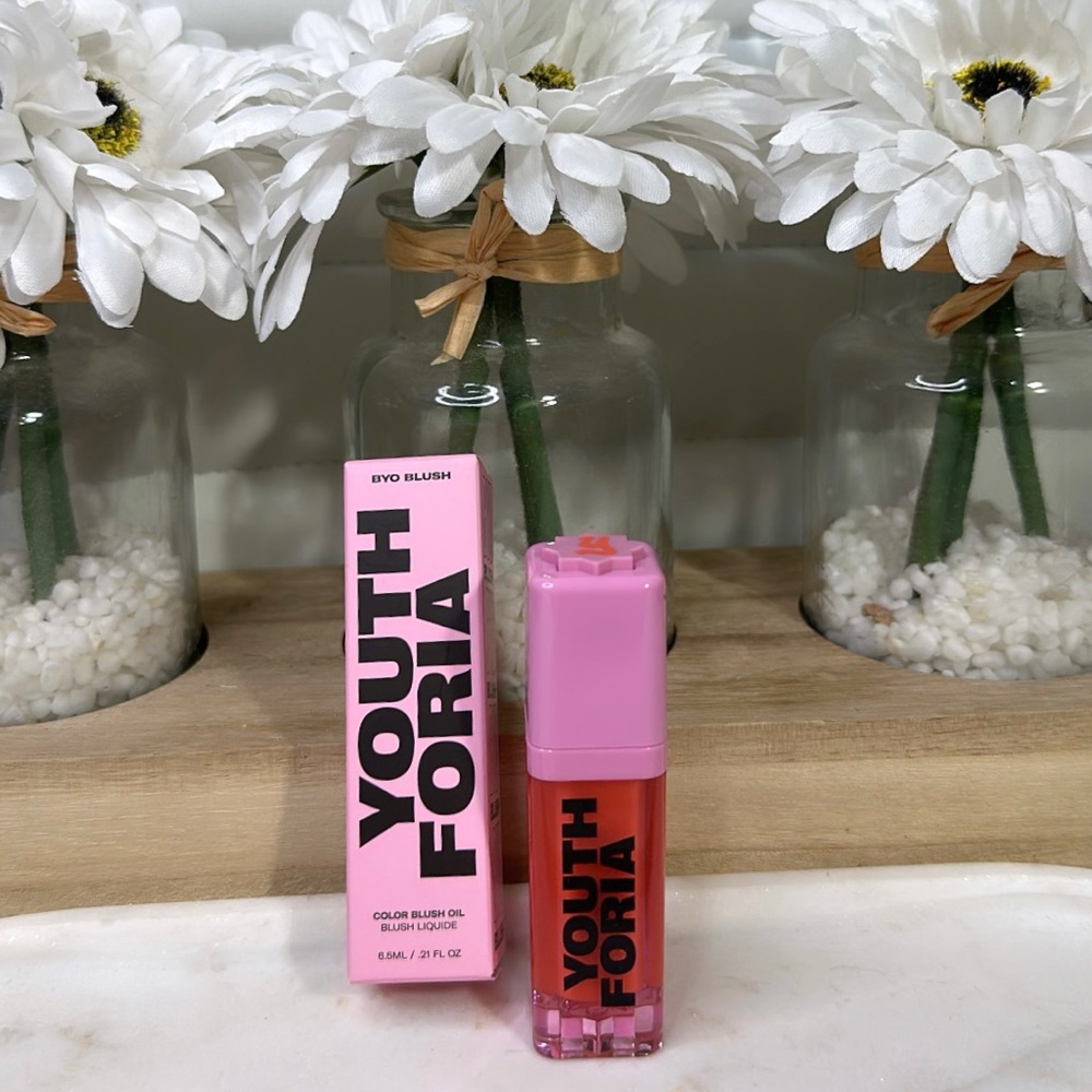 New 💋 YOUTH FORIA TINTED BLUSH OIL 
“BYO BLUSH” - Shade: TURN UP THE SUNSHINE 🌞